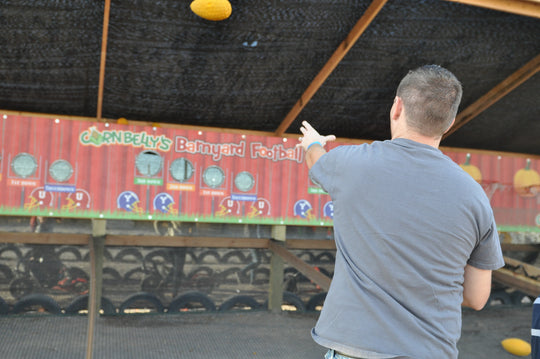 Barnyard Football_Man_Throw Ball.JPG